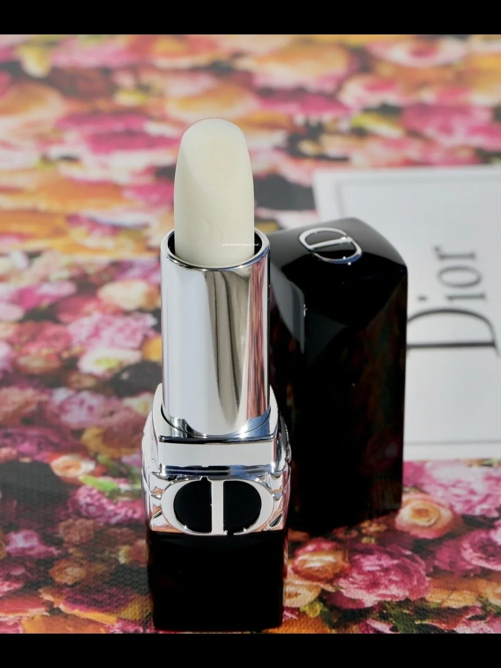 Dior Sheer Lip Balm Stick in White - Satin Black Case-000 NATURAL